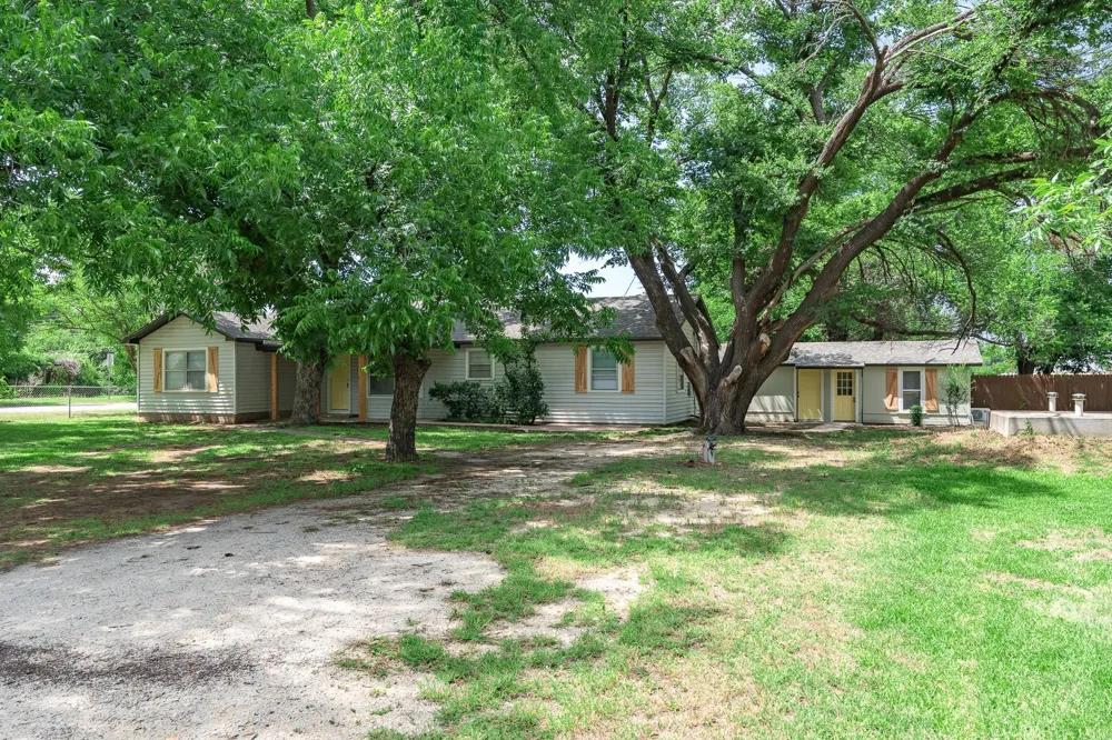 102 S 2nd Street Clyde, TX 79510