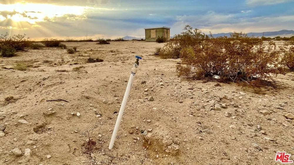 660 High Noon Road Twentynine Palms, CA 92277