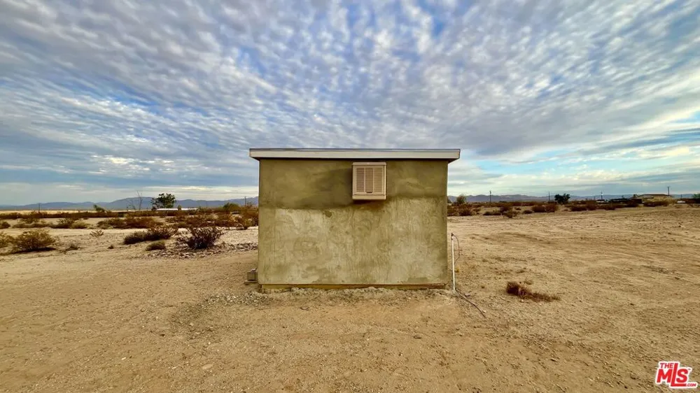 660 High Noon Road Twentynine Palms, CA 92277