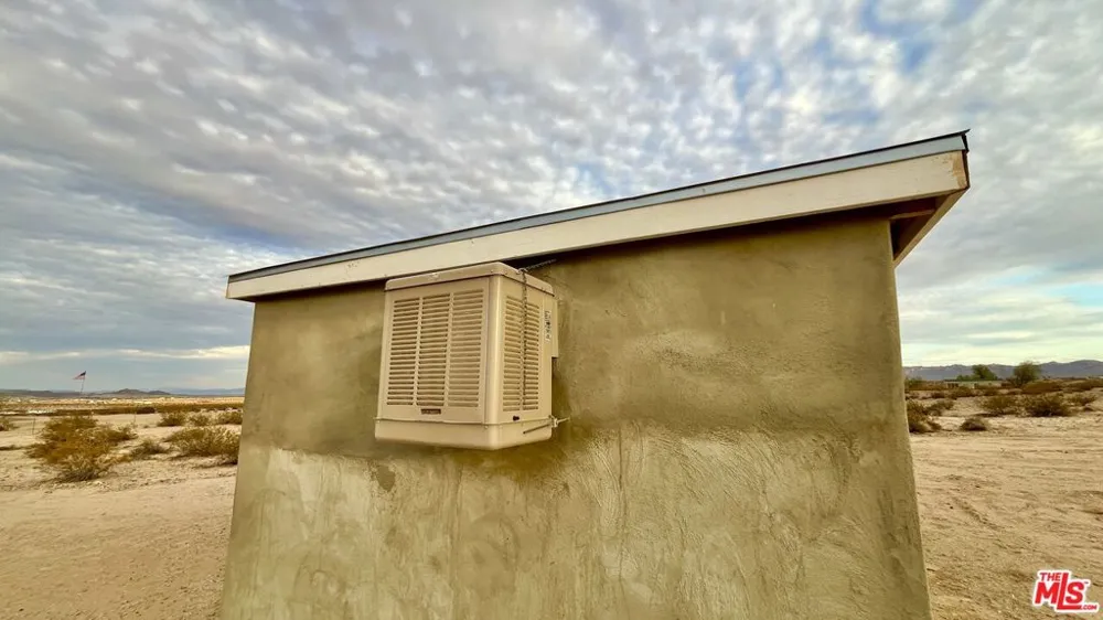660 High Noon Road Twentynine Palms, CA 92277