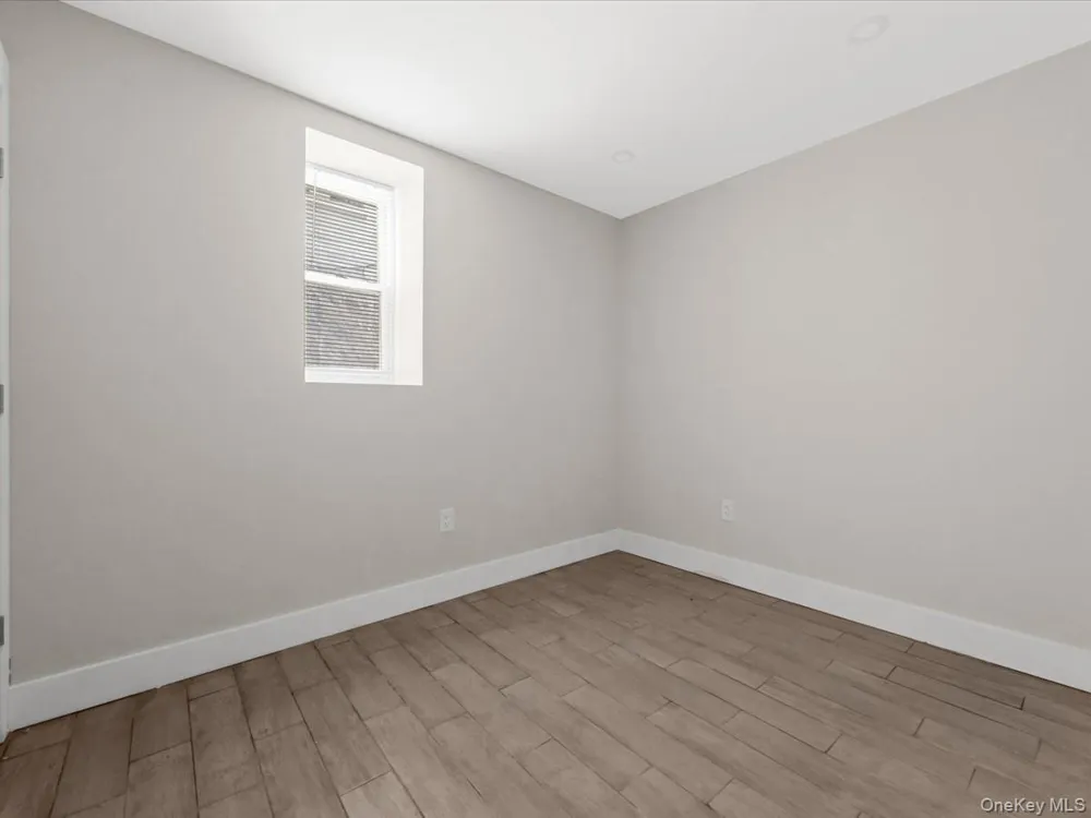 910 E 226th Street Bronx, NY 10466