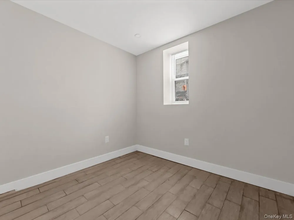 910 E 226th Street Bronx, NY 10466