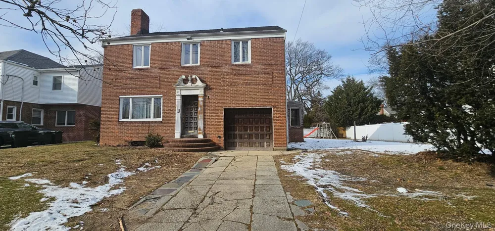 770 W Broadway Woodmere, NY 11598