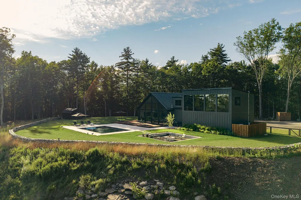72 Van Tine Road Kerhonkson, NY 12446