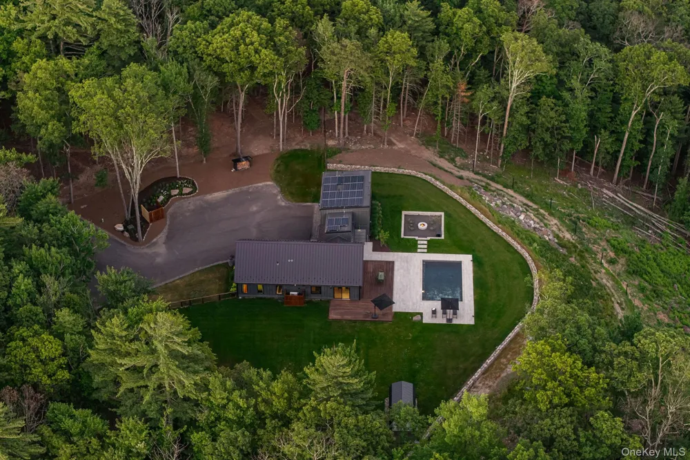 72 Van Tine Road Kerhonkson, NY 12446