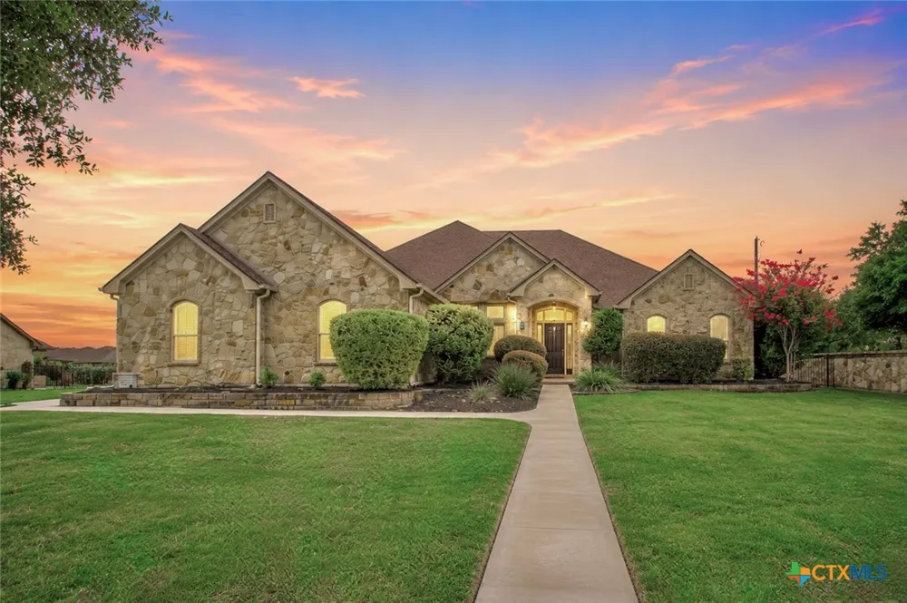 407 Creekside Drive Salado, TX 76571