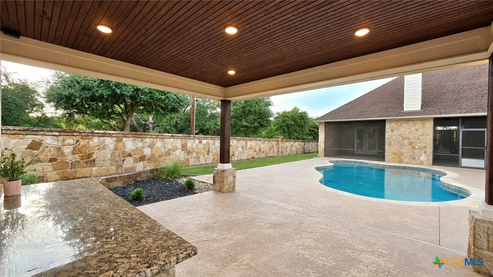 407 Creekside Drive Salado, TX 76571