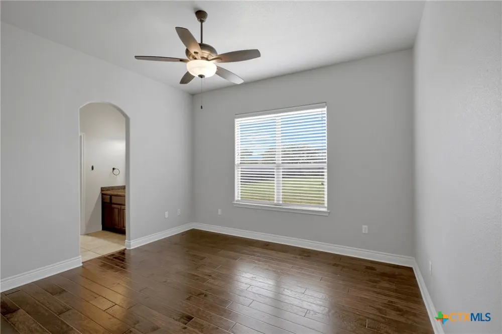 407 Creekside Drive Salado, TX 76571