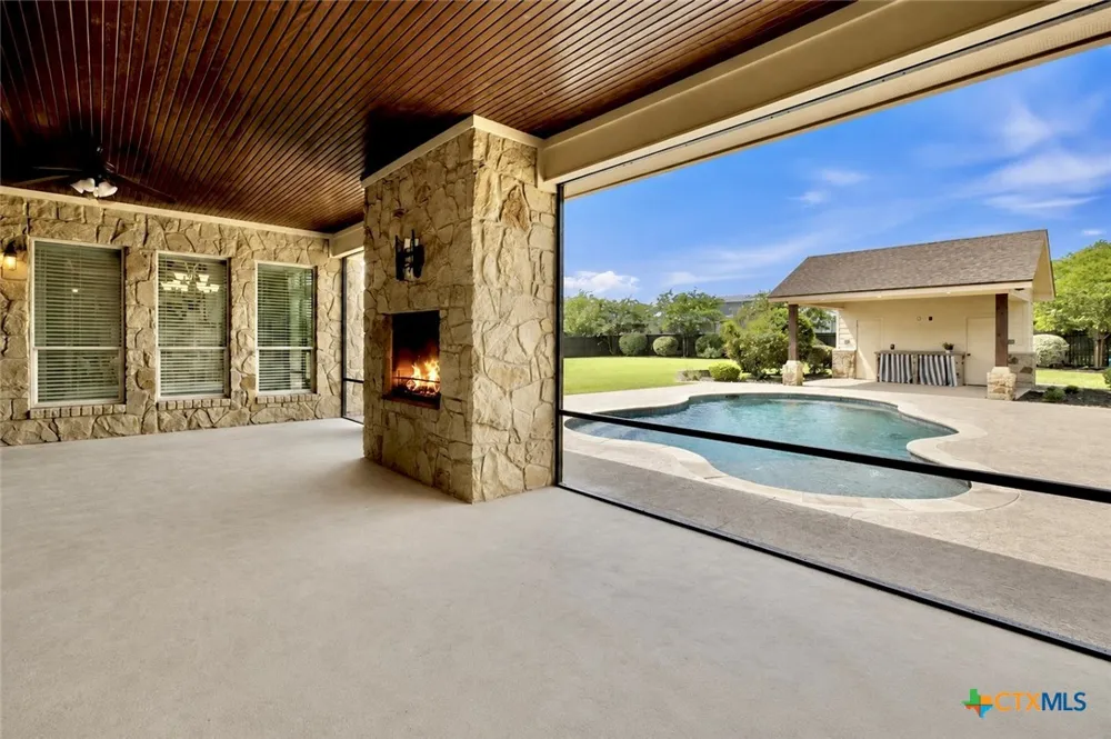 407 Creekside Drive Salado, TX 76571