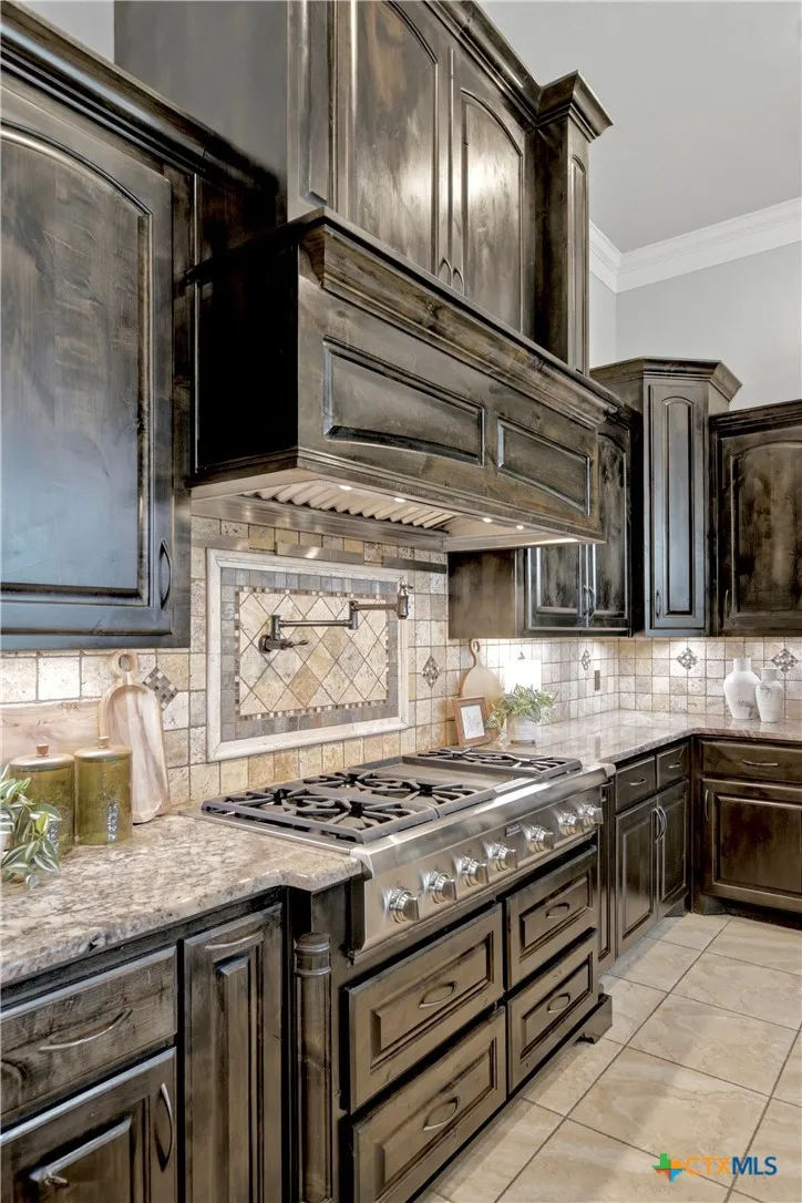 407 Creekside Drive Salado, TX 76571