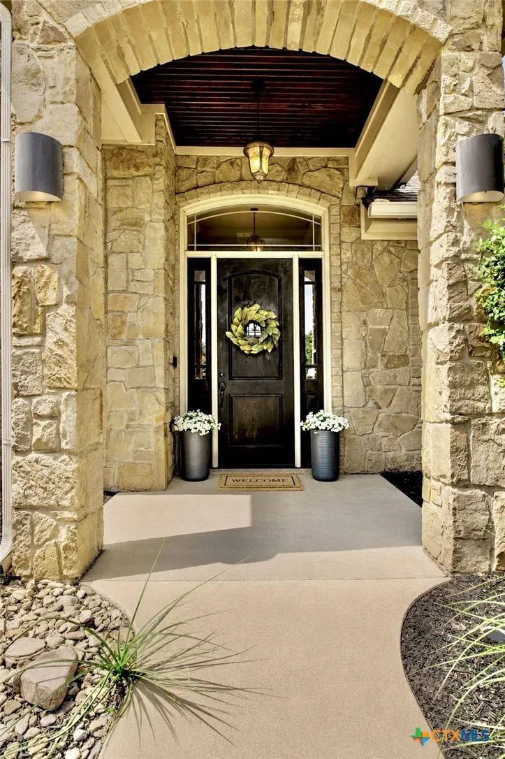 407 Creekside Drive Salado, TX 76571