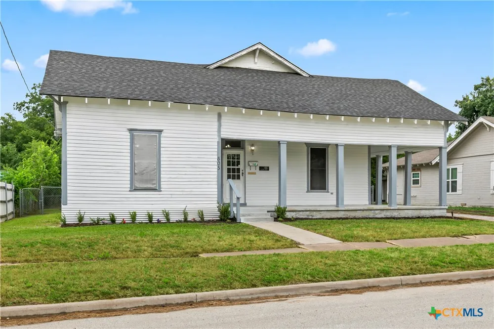 605 E Elm Street Hillsboro, TX 76645