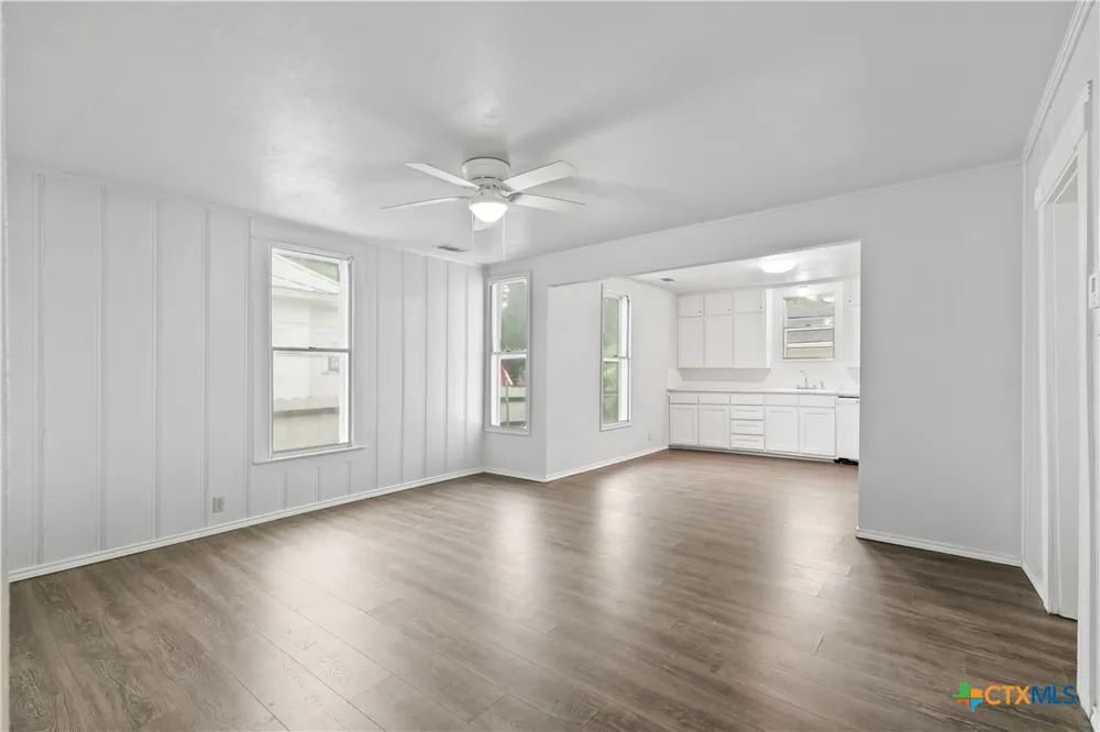 605 E Elm Street Hillsboro, TX 76645