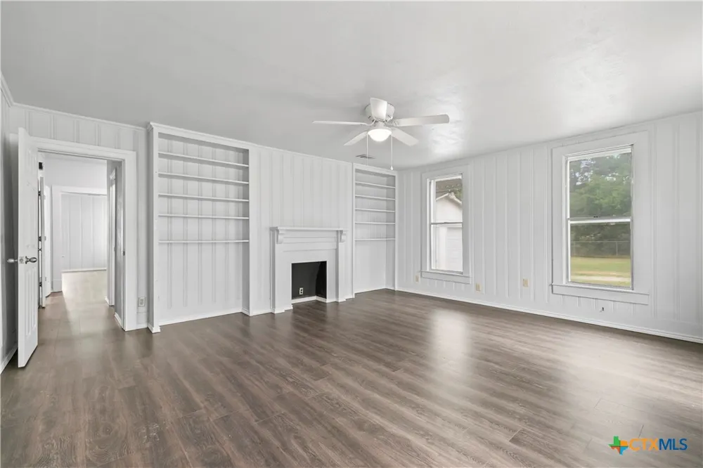 605 E Elm Street Hillsboro, TX 76645