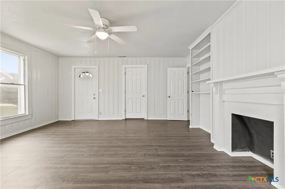 605 E Elm Street Hillsboro, TX 76645