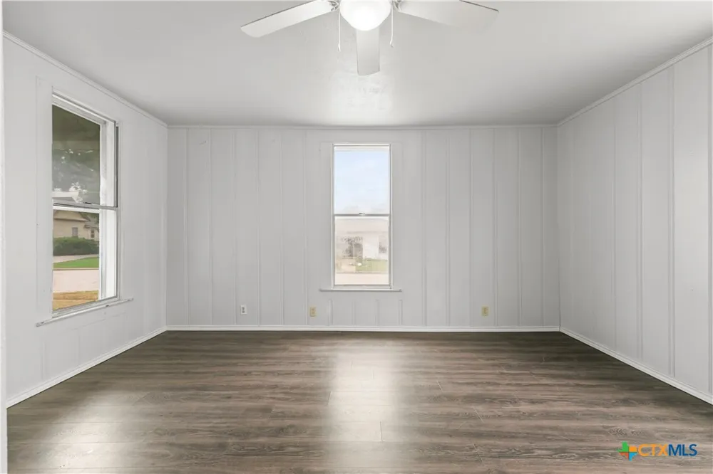 605 E Elm Street Hillsboro, TX 76645