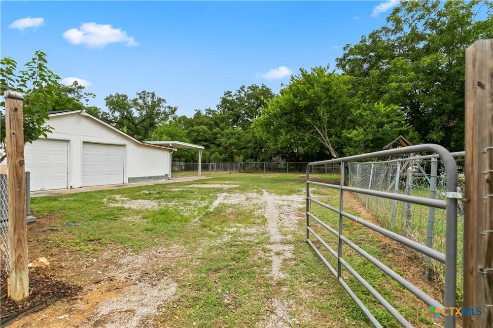 605 E Elm Street Hillsboro, TX 76645