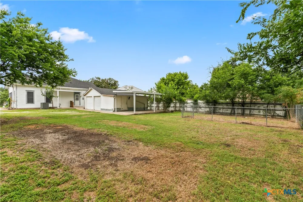 605 E Elm Street Hillsboro, TX 76645