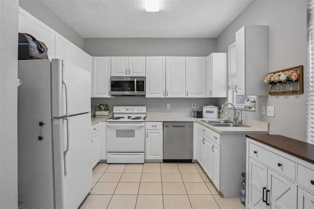 34842 TEEVIEW LANE Zephyrhills, FL 33541