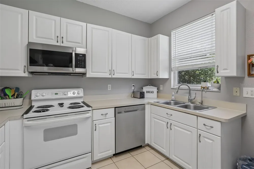 34842 TEEVIEW LANE Zephyrhills, FL 33541