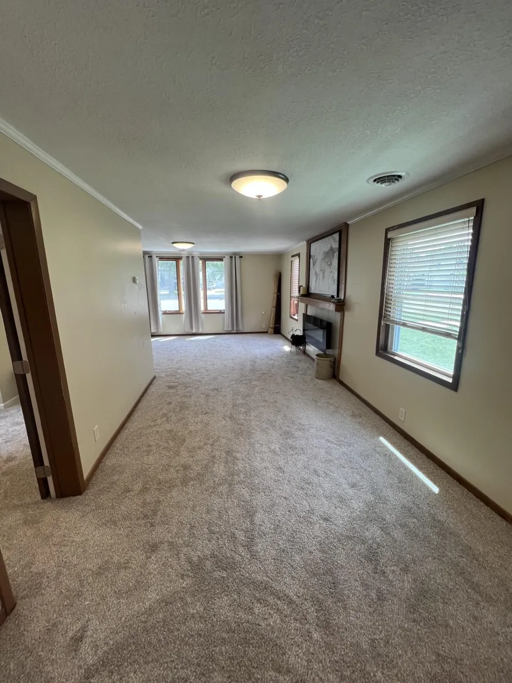 214 E Main Street Belle Plaine, MN 56011