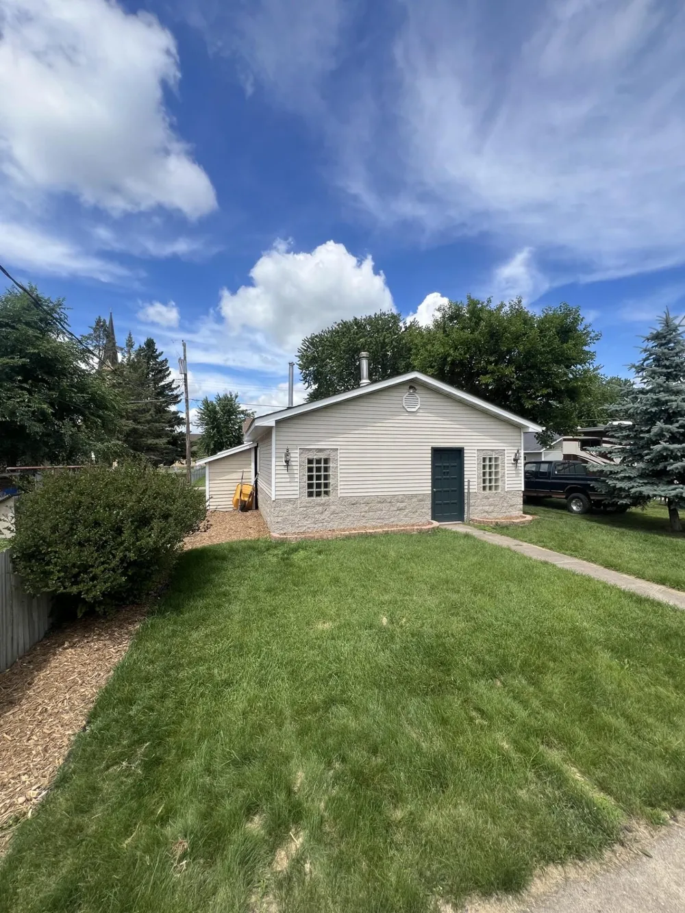 214 E Main Street Belle Plaine, MN 56011