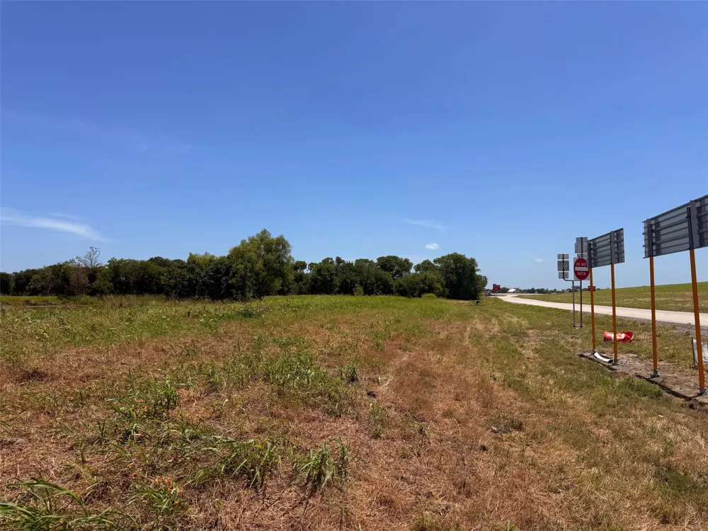 12101 US Highway 175 Kemp, TX 75143