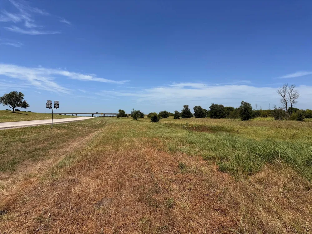 12101 US Highway 175 Kemp, TX 75143