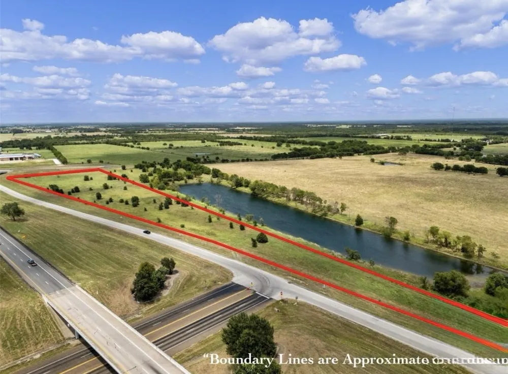 12101 US Highway 175 Kemp, TX 75143