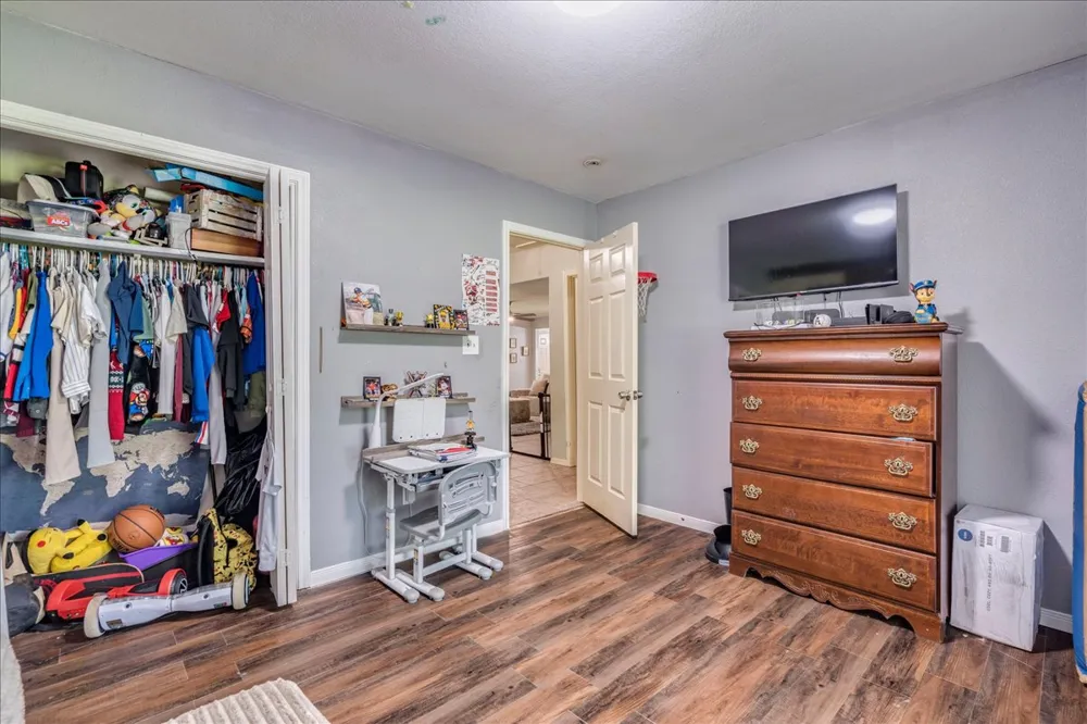 123 Crossroads Drive Dale, TX 78616