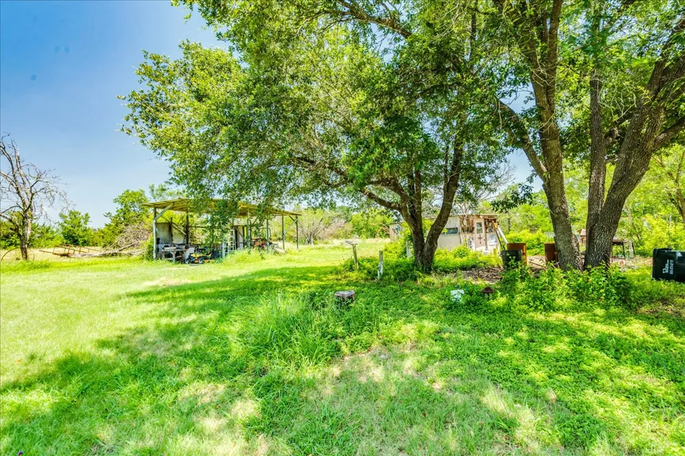 123 Crossroads Drive Dale, TX 78616