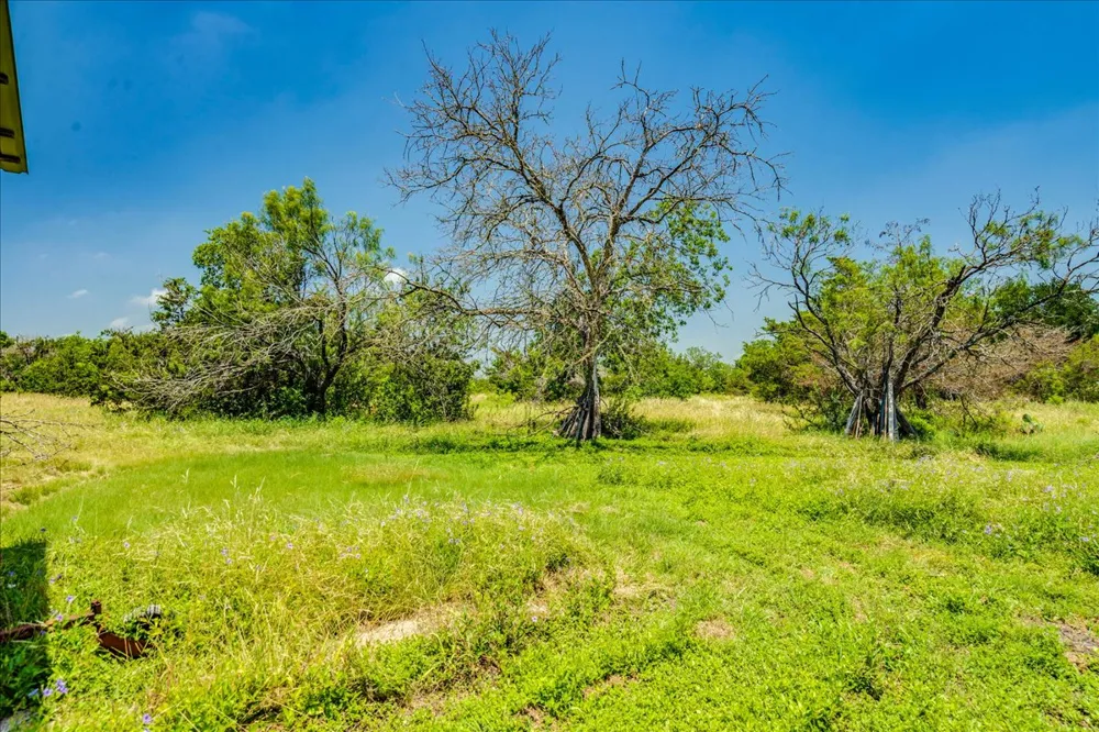 123 Crossroads Drive Dale, TX 78616