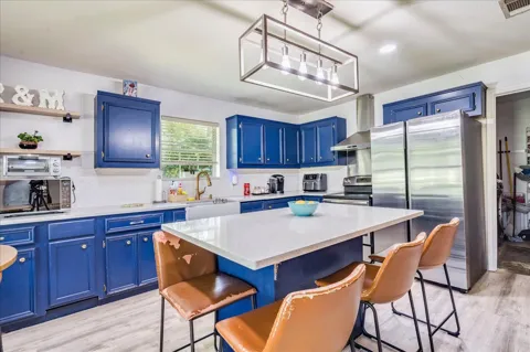 123 Crossroads Drive