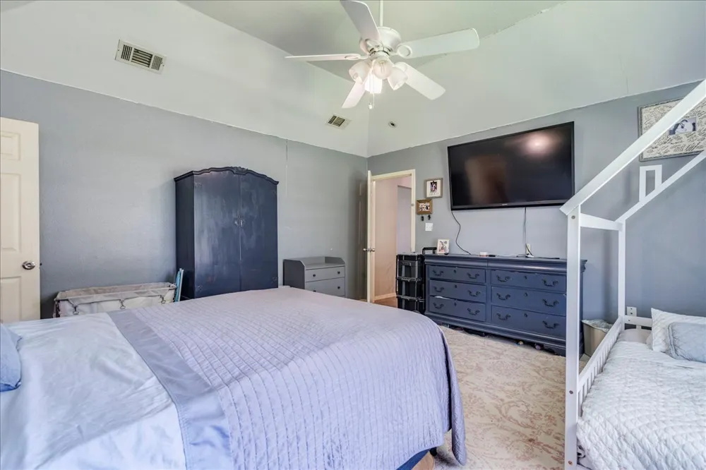 123 Crossroads Drive Dale, TX 78616
