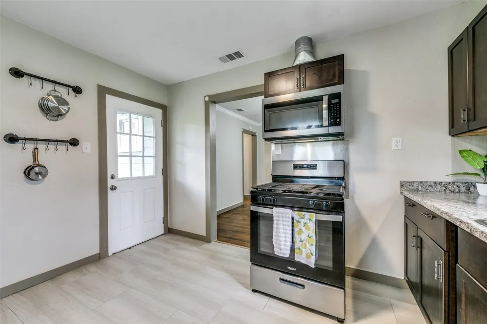5610 Lyons Road Garland, TX 75043