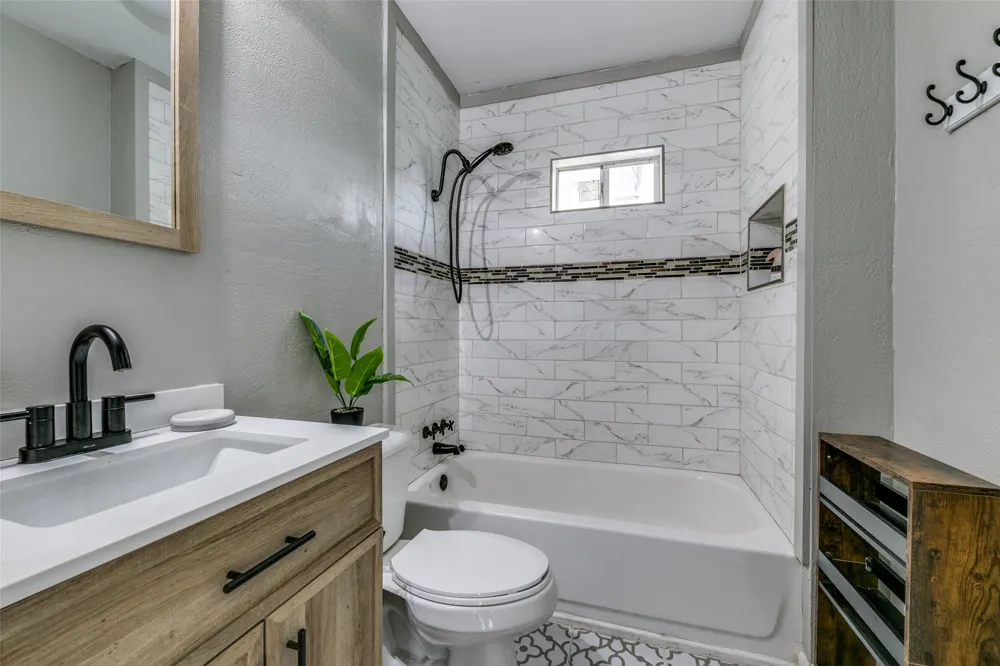 5610 Lyons Road Garland, TX 75043