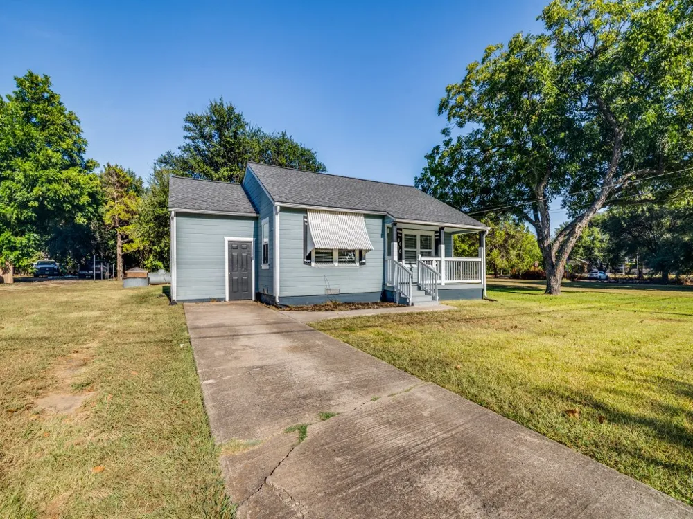 5610 Lyons Road Garland, TX 75043