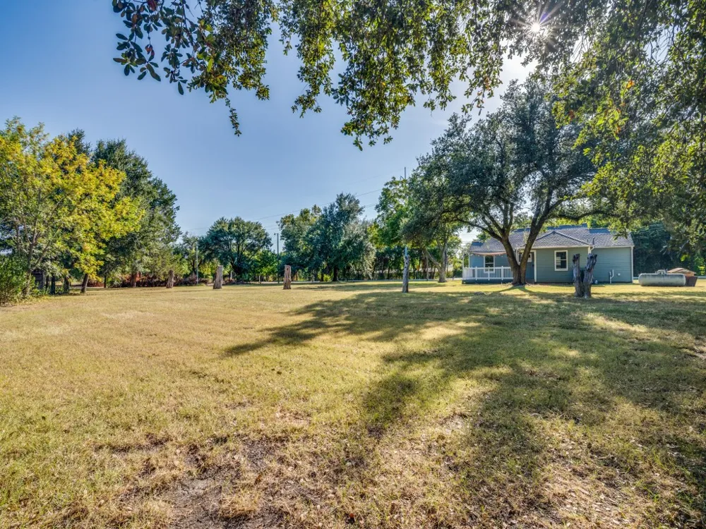 5610 Lyons Road Garland, TX 75043