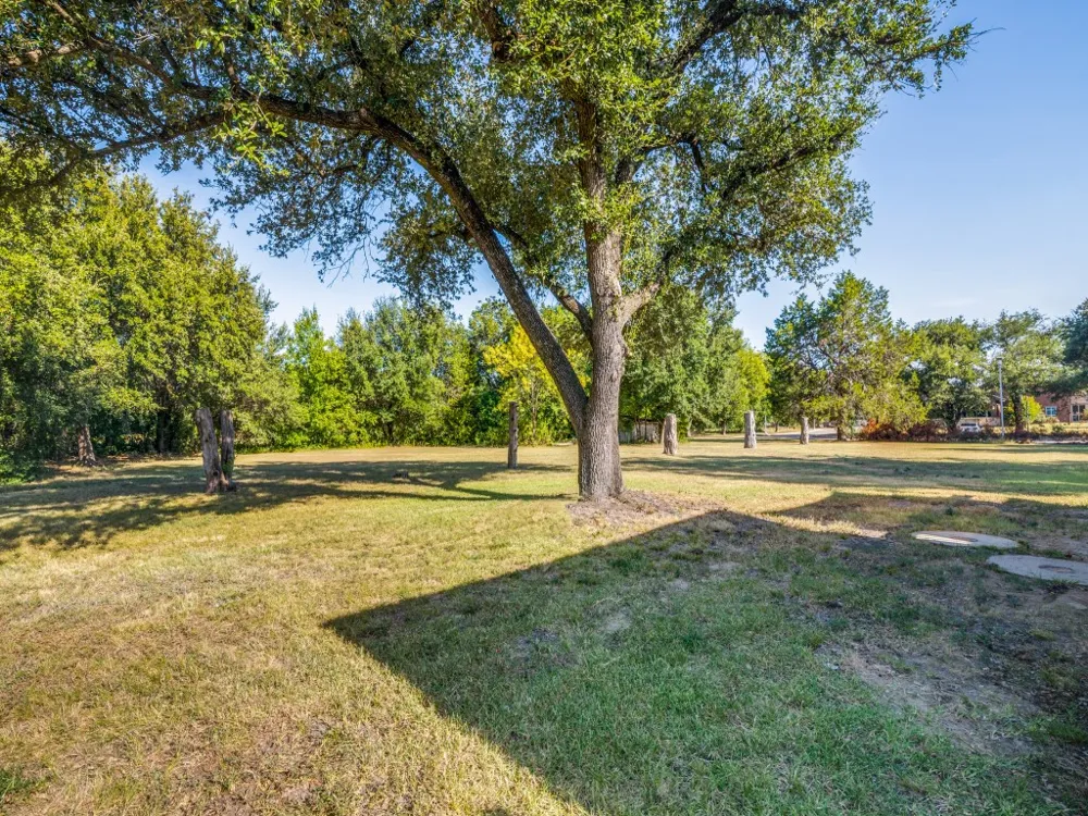 5610 Lyons Road Garland, TX 75043