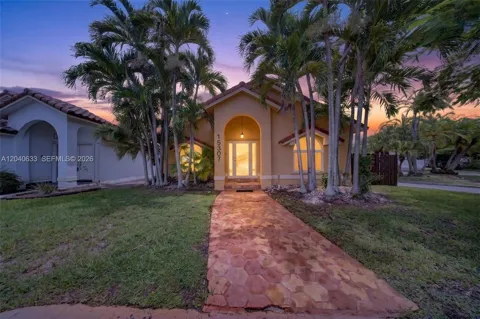 15307 SW 52nd Ter