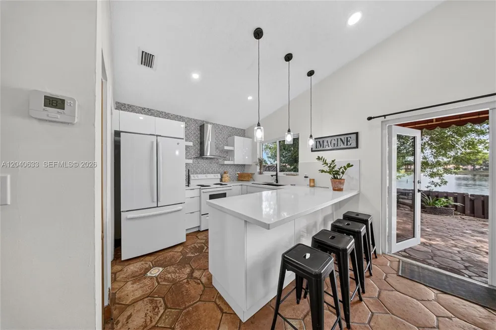 15307 SW 52nd Ter Miami, FL 33185