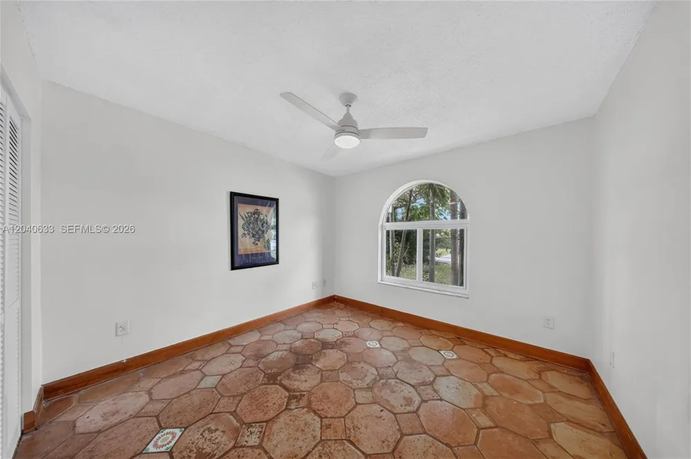 15307 SW 52nd Ter Miami, FL 33185