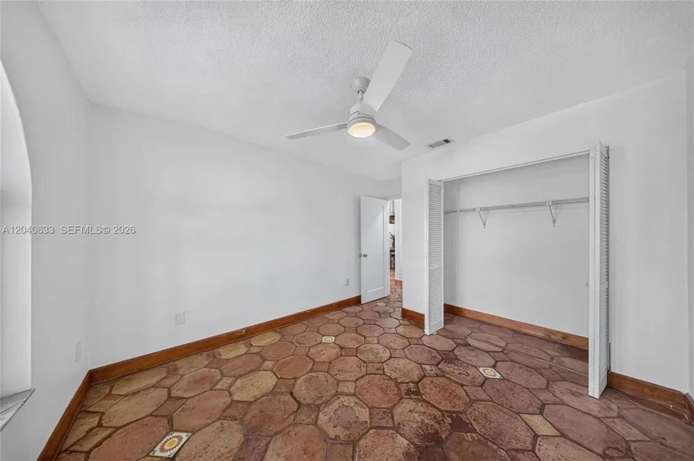 15307 SW 52nd Ter Miami, FL 33185