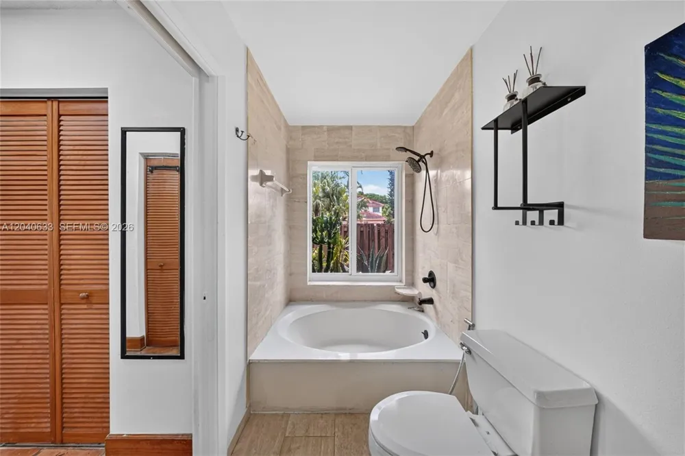 15307 SW 52nd Ter Miami, FL 33185
