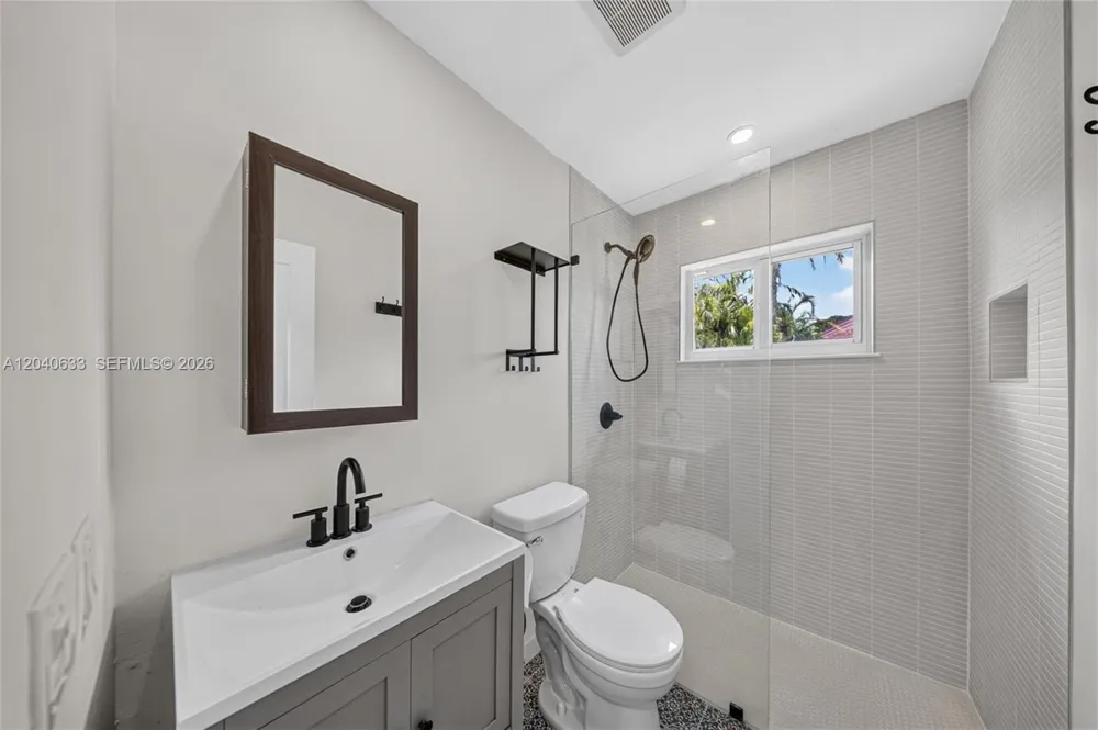 15307 SW 52nd Ter Miami, FL 33185