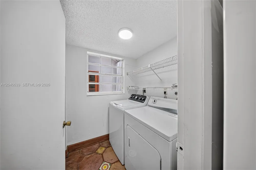 15307 SW 52nd Ter Miami, FL 33185