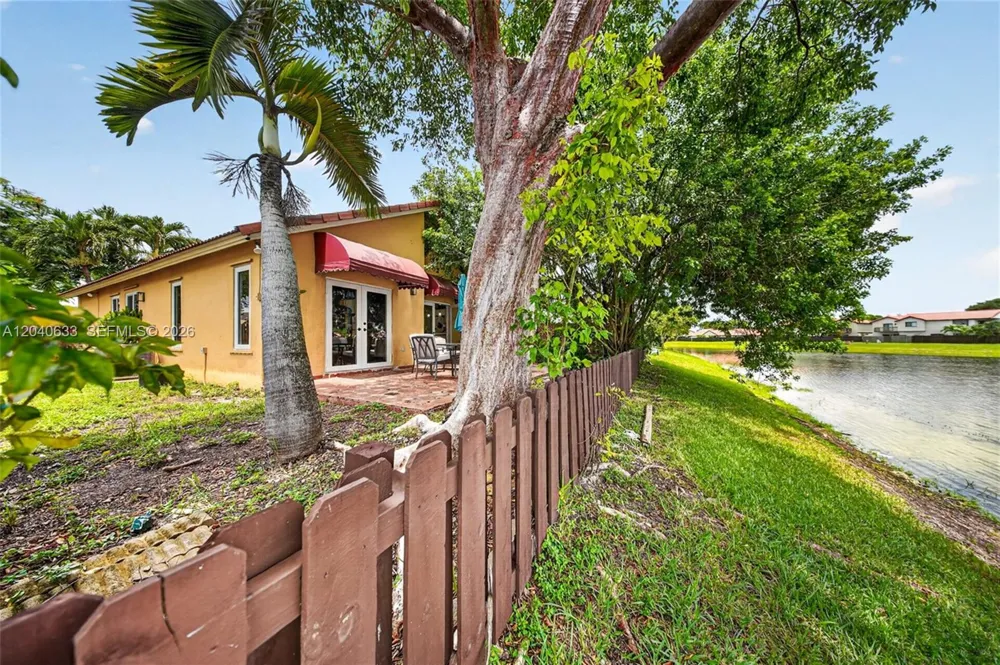 15307 SW 52nd Ter Miami, FL 33185