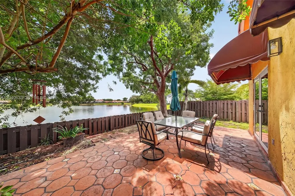 15307 SW 52nd Ter Miami, FL 33185