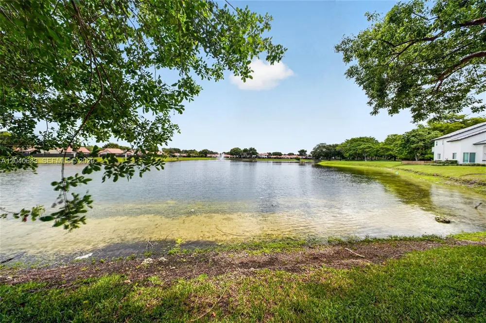 15307 SW 52nd Ter Miami, FL 33185