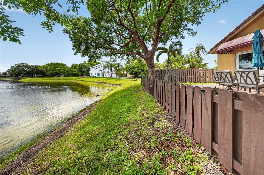 15307 SW 52nd Ter Miami, FL 33185